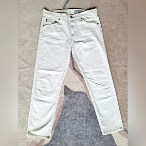 AG White Denim The Ex-Boyfriend Slim. Slouchy Slim. Size 28
